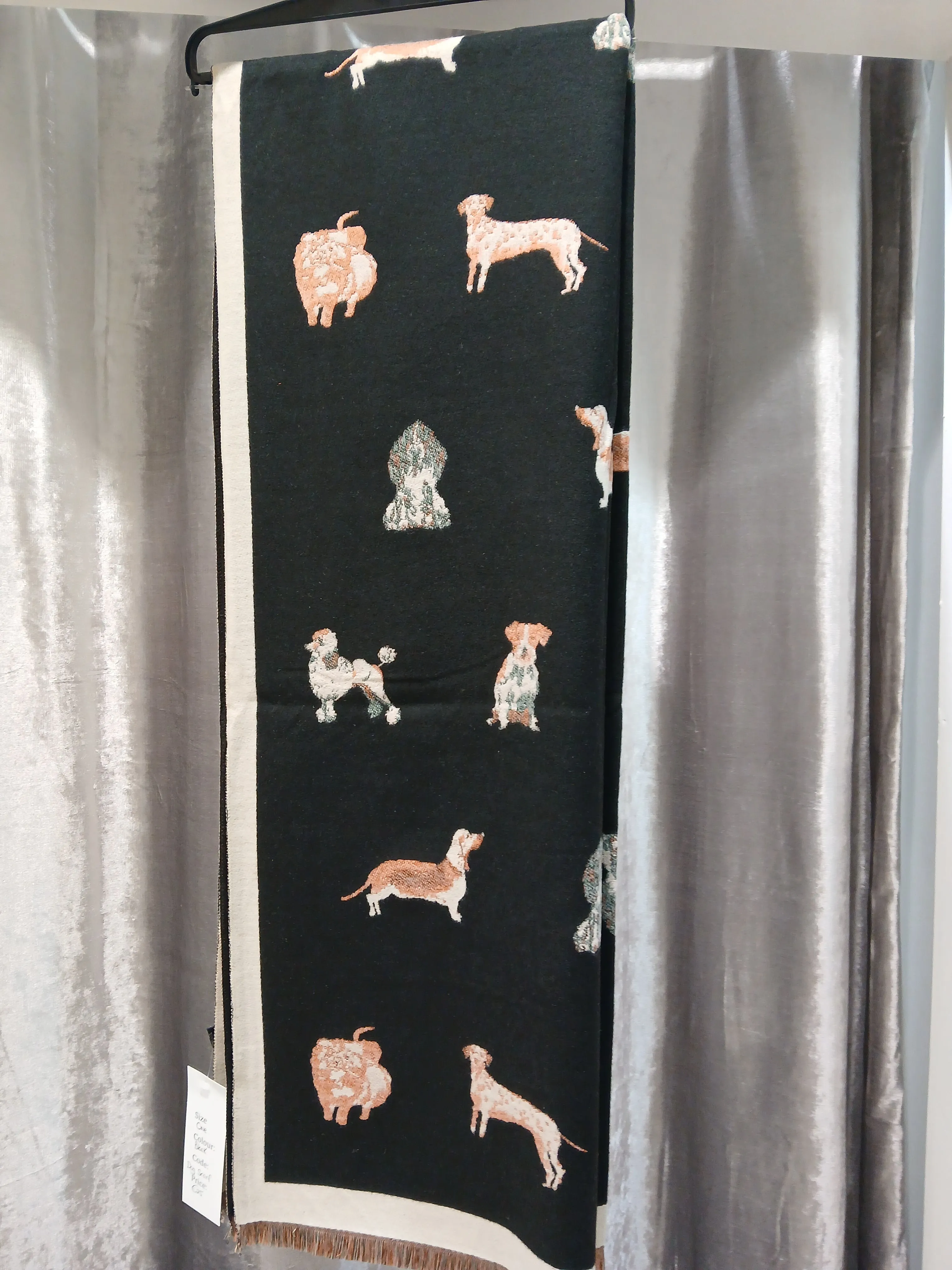 Dogs motif winter scarves