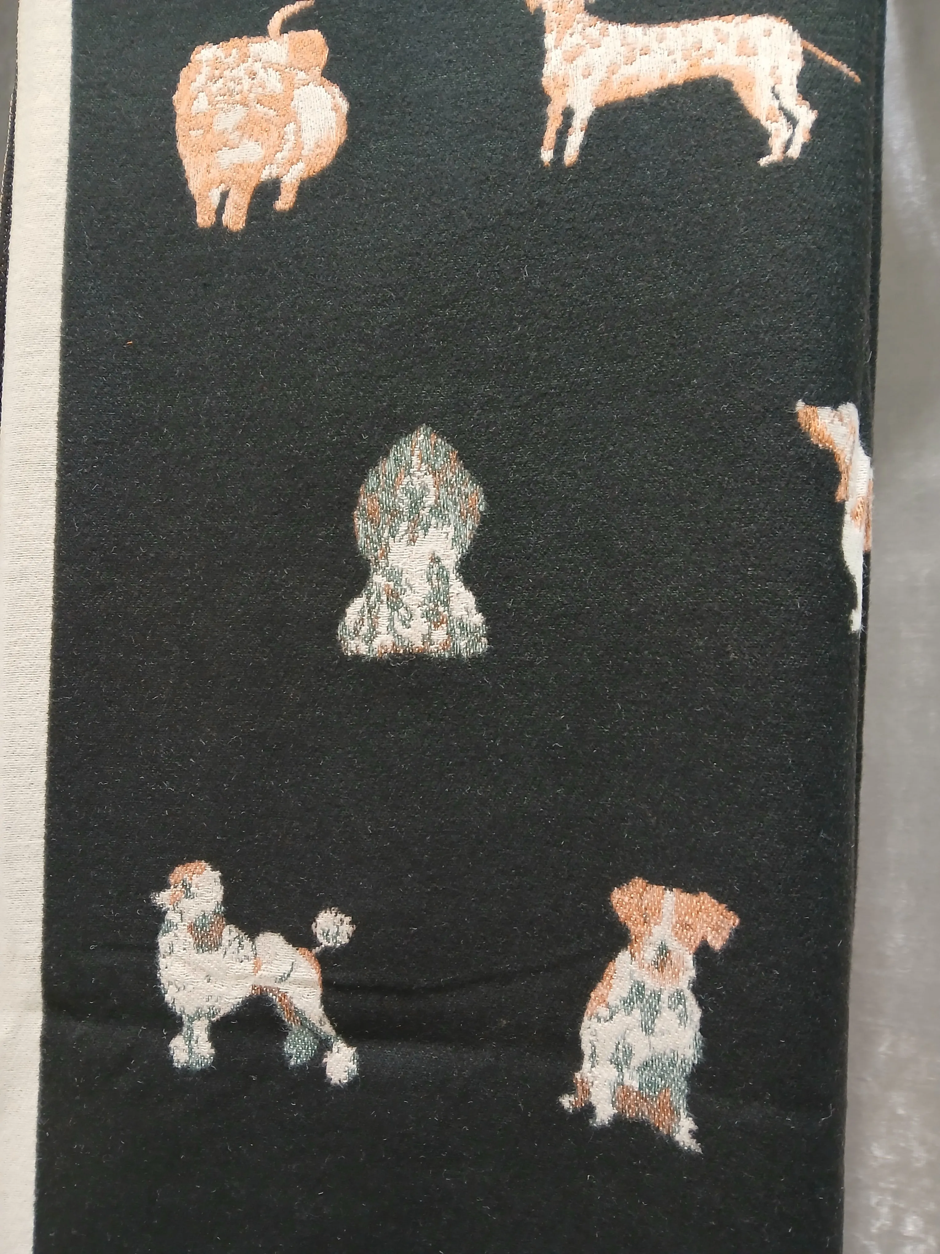 Dogs motif winter scarves