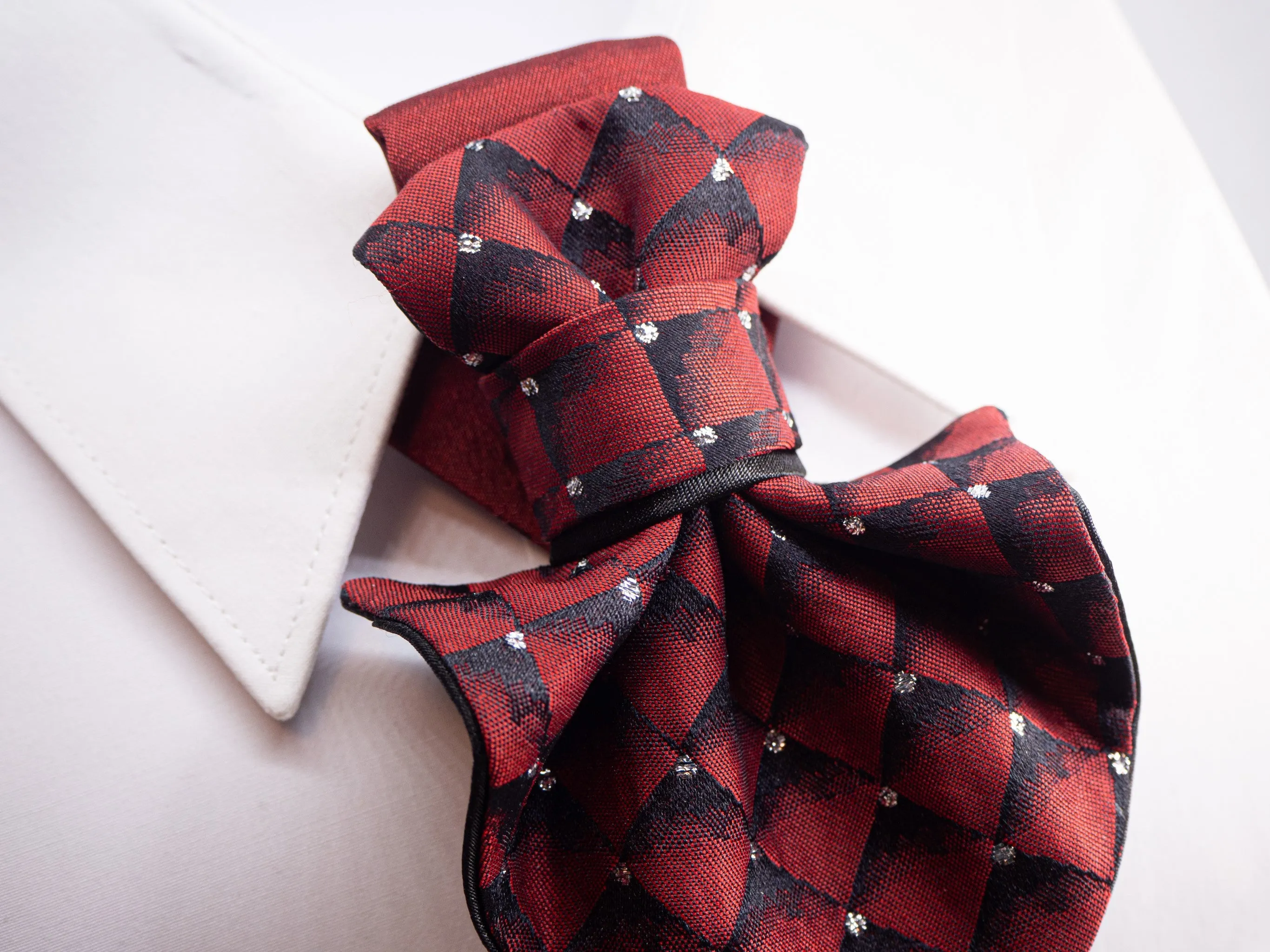 ELEGANT WOMEN' BOW TIE "BURGUNDY DIAMOND"